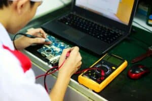 Best Multimeter for Electronics Repair 2025 - Digital Multimeter for Technicians