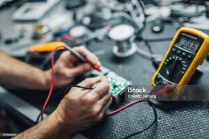 Best Multimeter for Electronics Repair 2025 - Digital Multimeter for Technicians